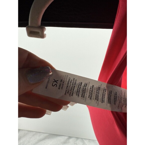 Fabletics Oasis Twist Medium Impact Sports Bra in Neon Pink - Size XS - Picture 3 of 3